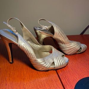Nine West high heels shoes size 8 M. Reduce price $ 22